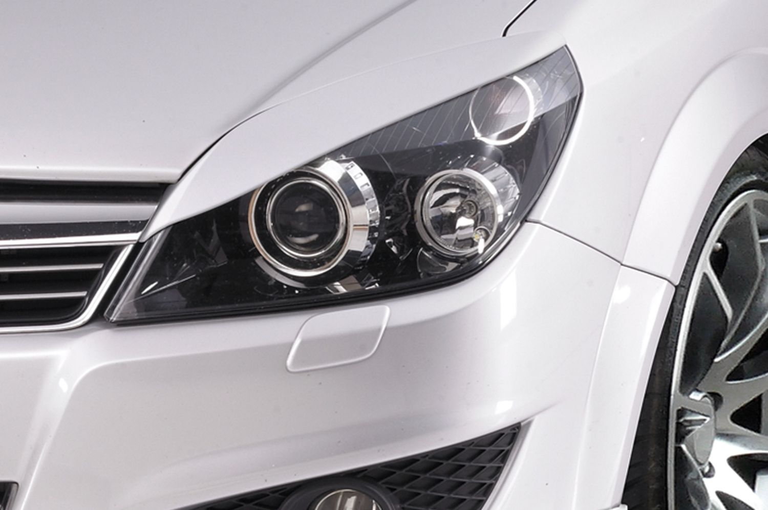 Scheinwerferblenden für Opel Astra H SB115