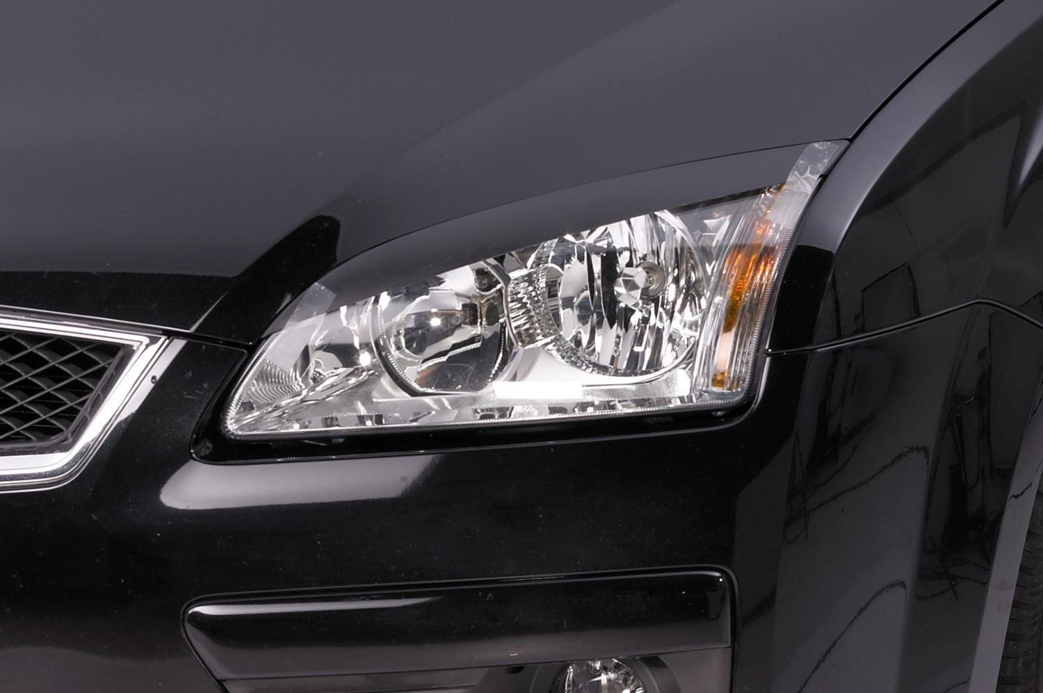 Scheinwerferblenden für Ford Focus C307 SB094 Scheinwerferblenden für Ford Focus C307 SB094