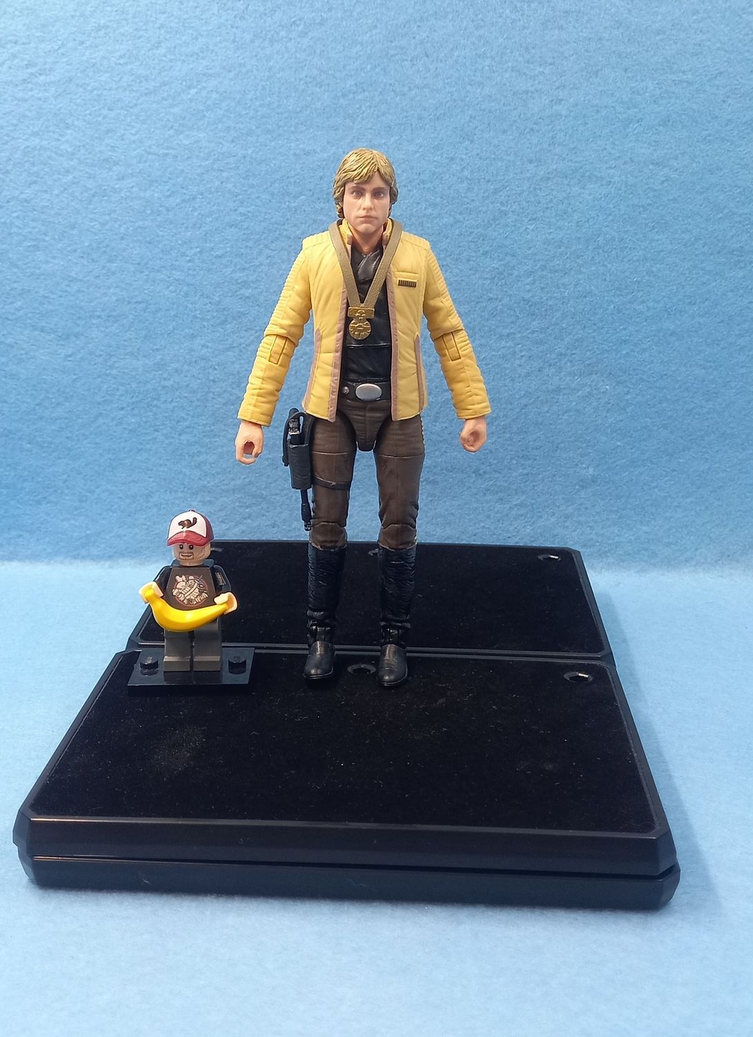 STAR WARS 6" LUKE SKYWALKER (YAVIN CEREMONY) (P/O)