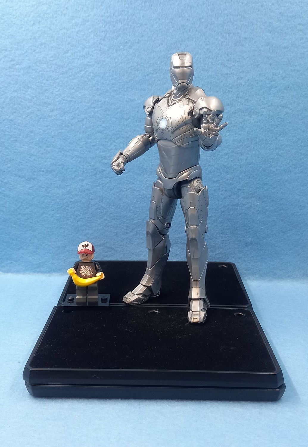 MARVEL LEGENDS IRON MAN MARK II (P/O)