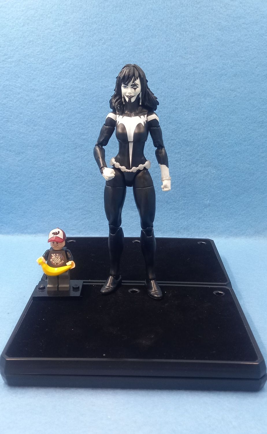 MARVEL LEGENDS SHRIEK (P/O)