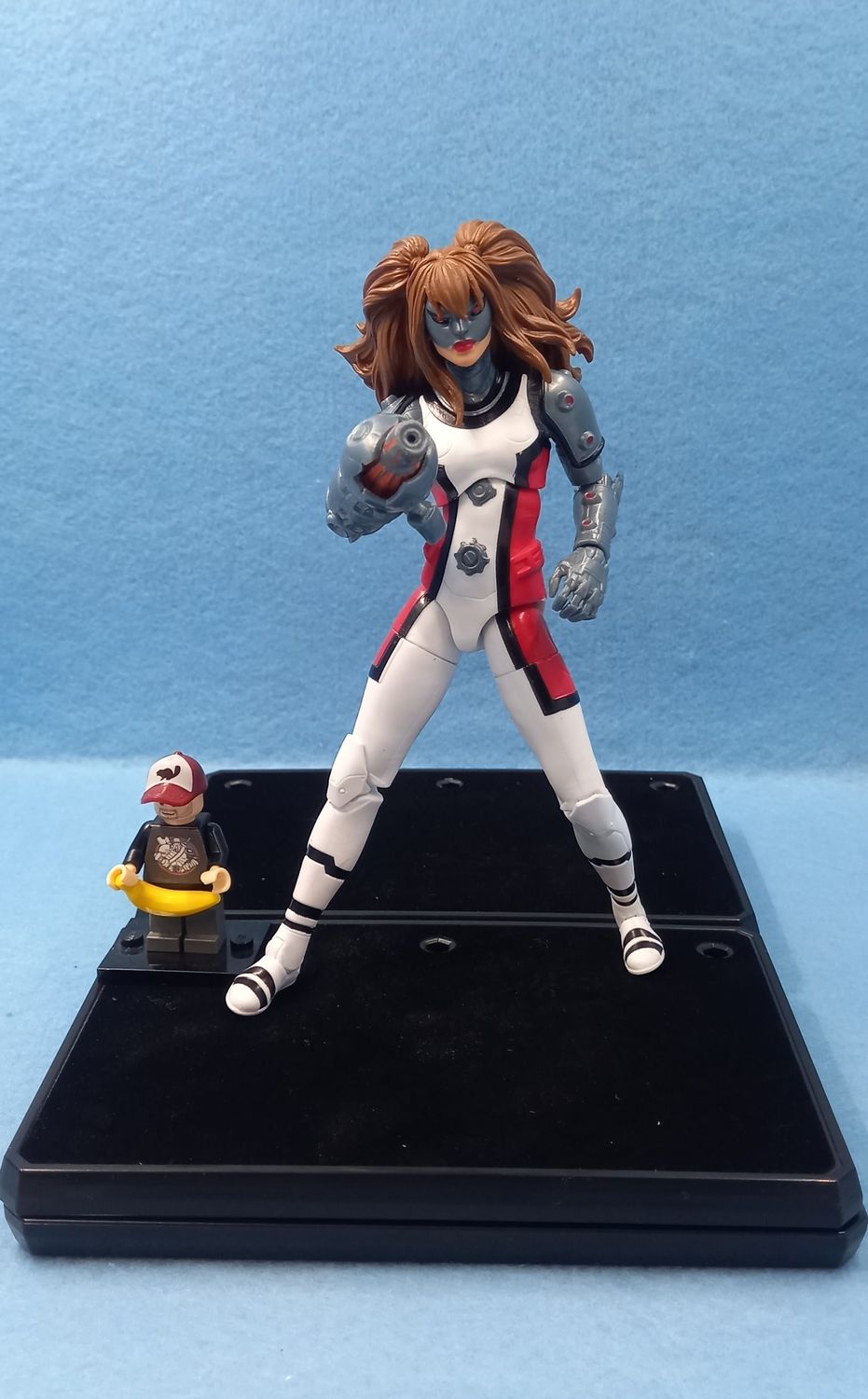 MARVEL LEGENDS OMEGA SENTINEL (P/O)