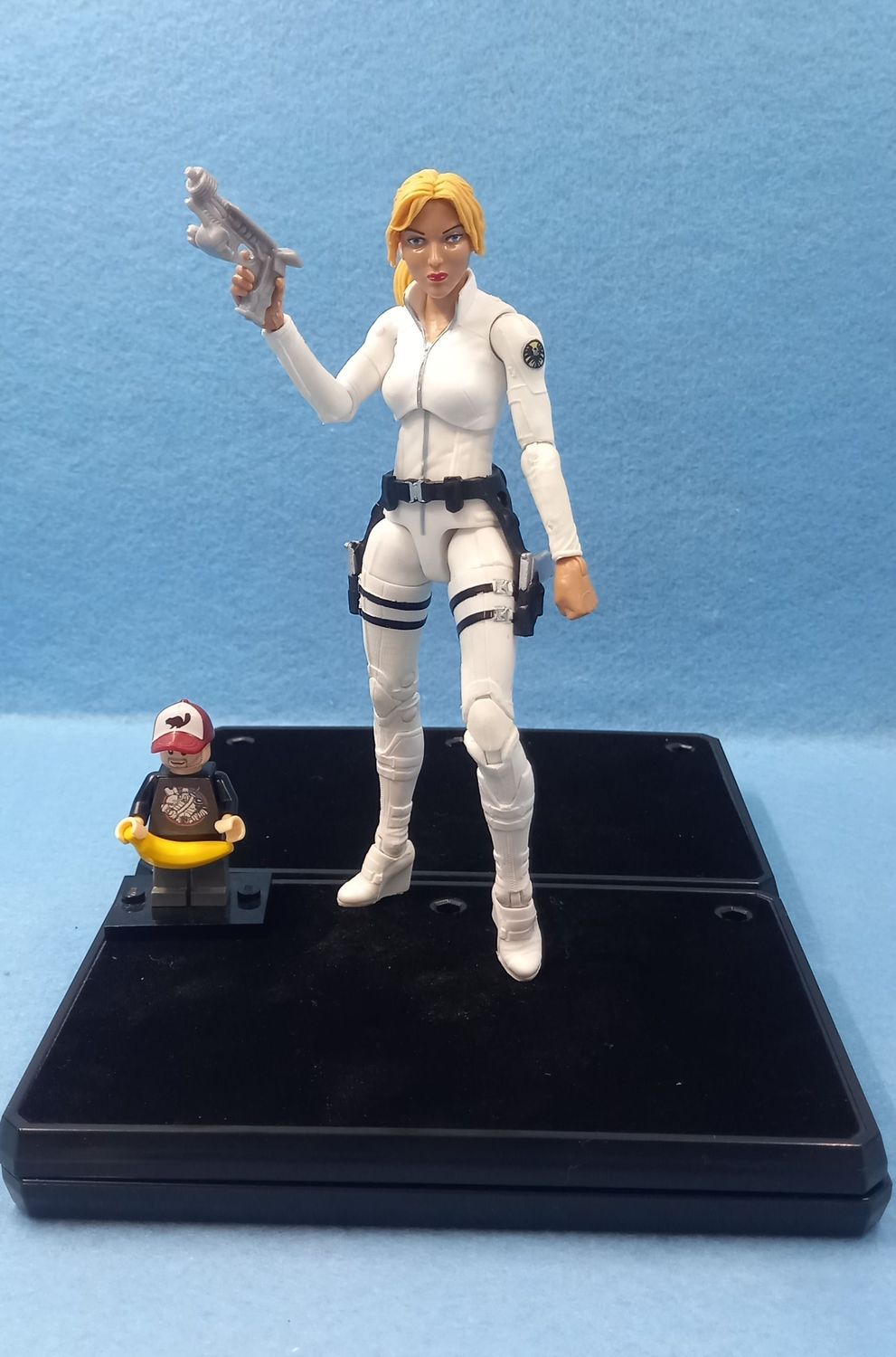 MARVEL LEGENDS SHARON CARTER (P/O)
