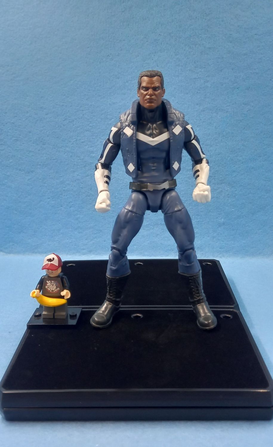 MARVEL LEGENDS BLUE MARVEL (P/O)