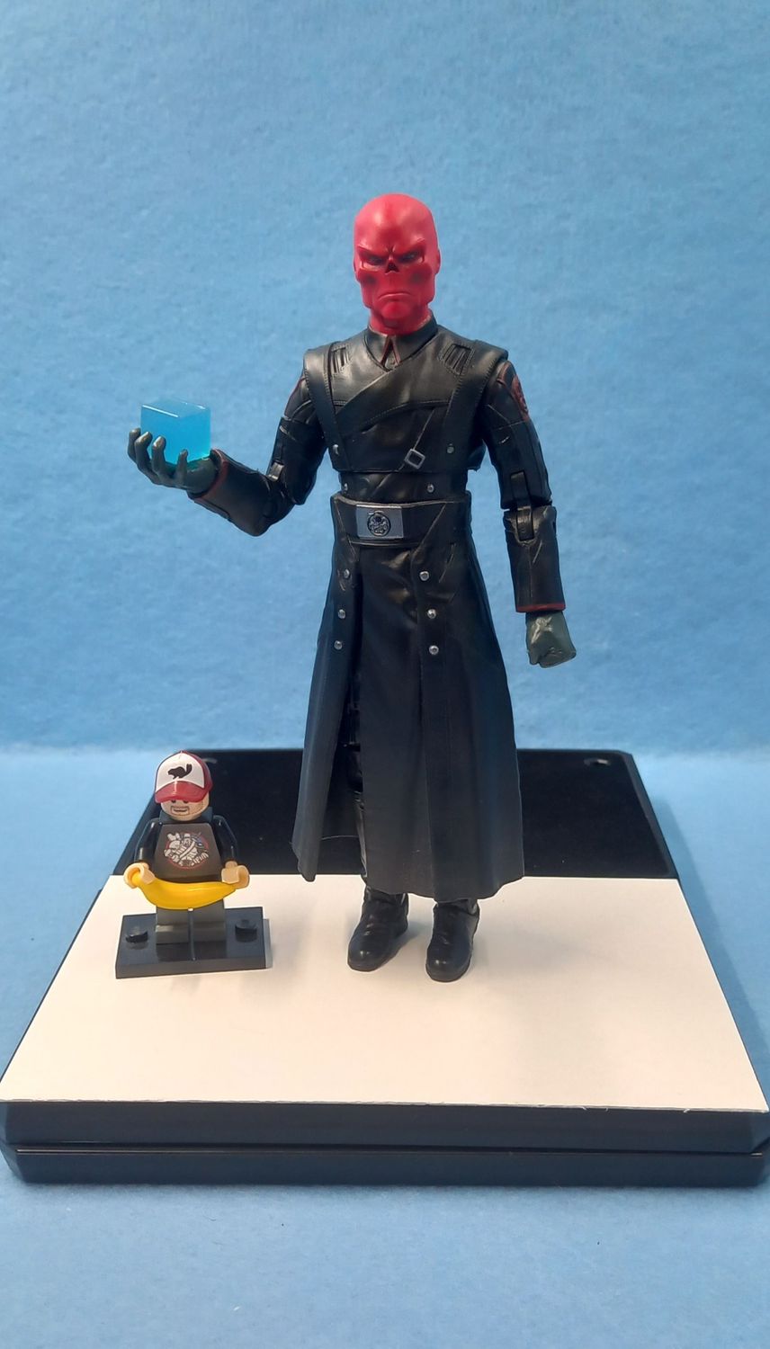 MARVEL LEGENDS RED SKULL (P/O)