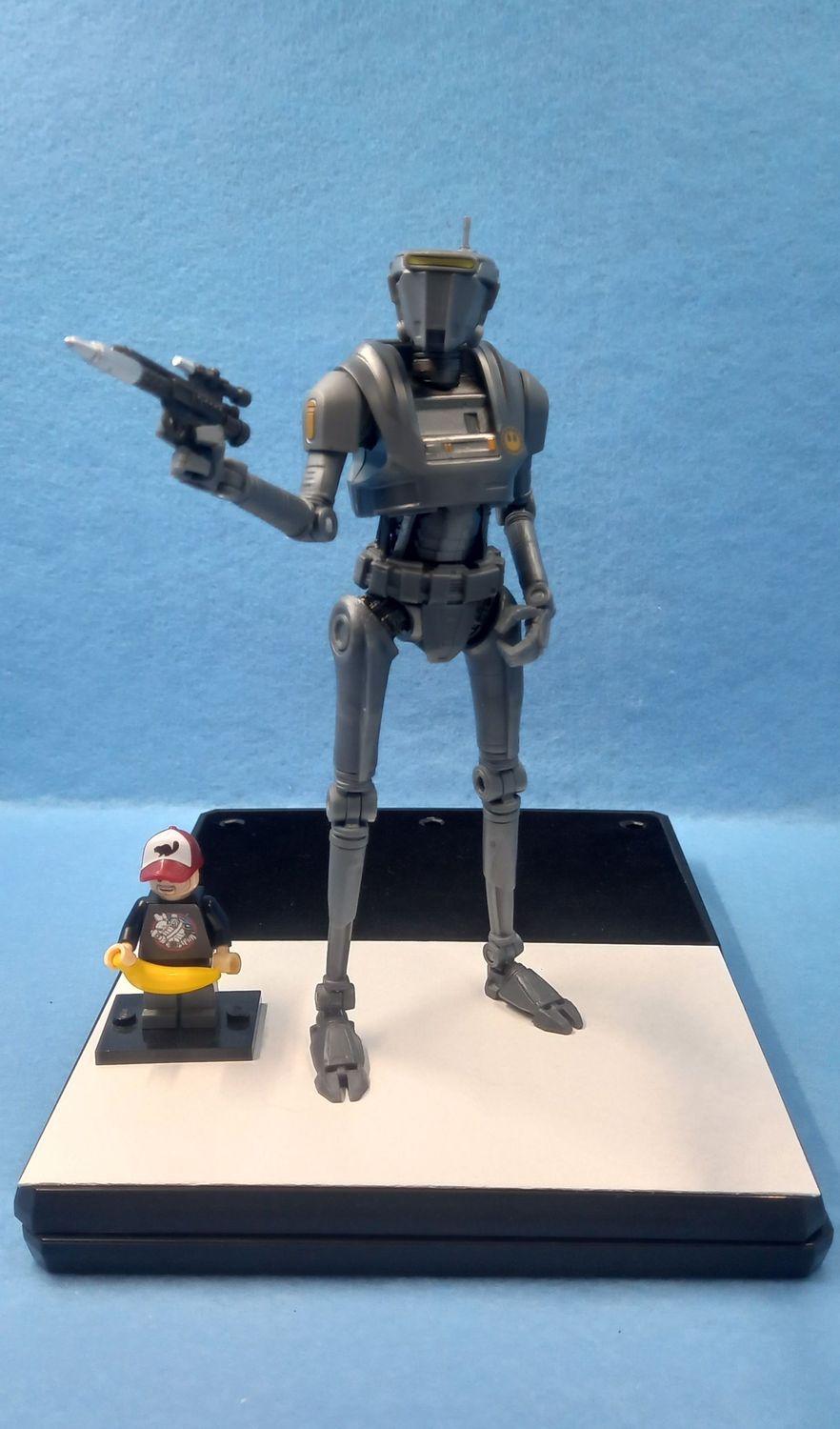 STAR WARS 6" NEW REPUBLIC SECURITY DROID (P/O)