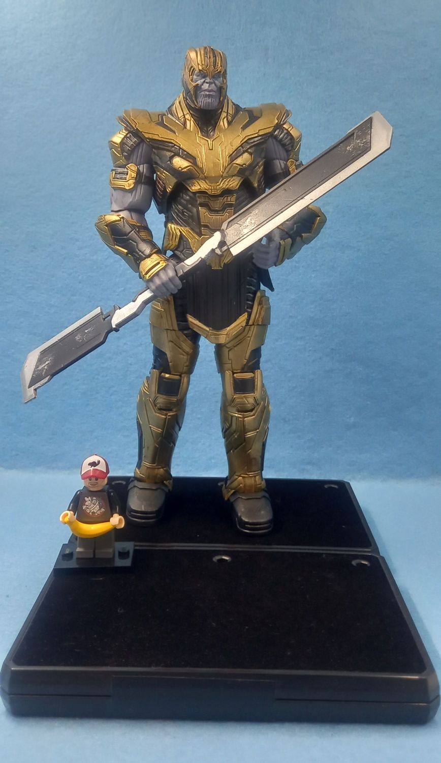MARVEL SELECT THANOS (P/O)