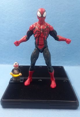 MARVEL LEGENDS BEN REILLY SPIDER-MAN (P/O)