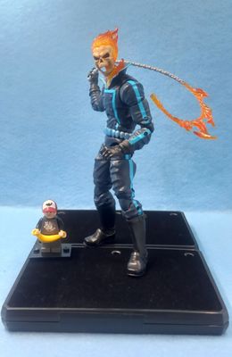 MARVEL LEGENDS GHOST RIDER AND MOTORCYCLE (P/O)