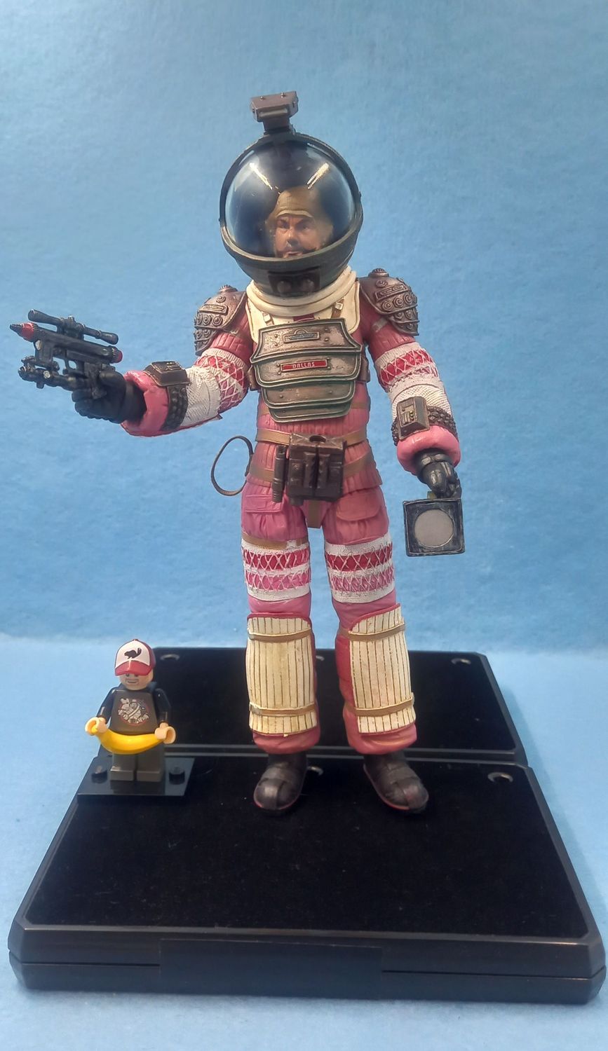 NECA DALLAS (COMPRESSION SPACE SUIT) (P/O)