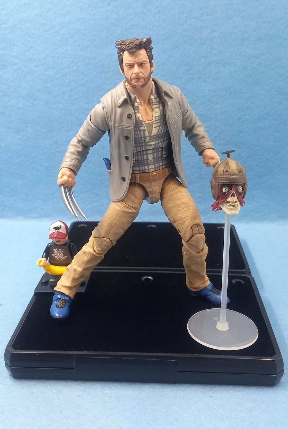 MARVEL LEGENDS HEADPOOL WITH LOGAN (P/O)