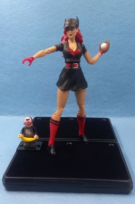 DC BOMBSHELLS BATWOMAN (P/O)