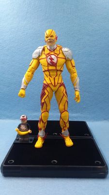 MCFARLANE DC MULTIVERSE REVERSE FLASH (P/O)