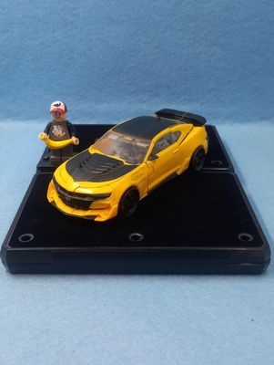TRANSFORMERS BUMBLEBEE (CONCEPT CAMARO) (P/O)