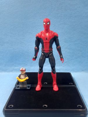 MARVEL LEGENDS SPIDER-MAN (P/O)