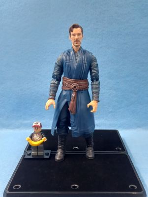 MARVEL LEGENDS DOCTOR STRANGE (P/O)