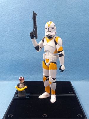 STAR WARS 6&quot; CLONE TROOPER (212TH BATTALION) (P/O)