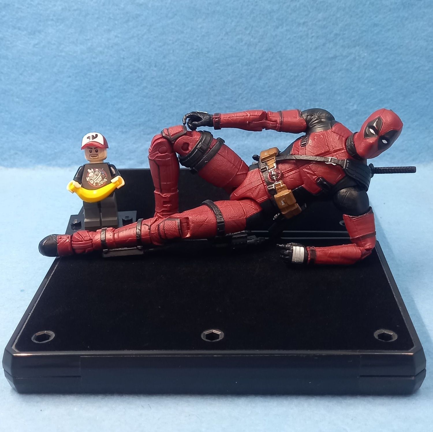 MARVEL LEGENDS DEADPOOL (P/O)