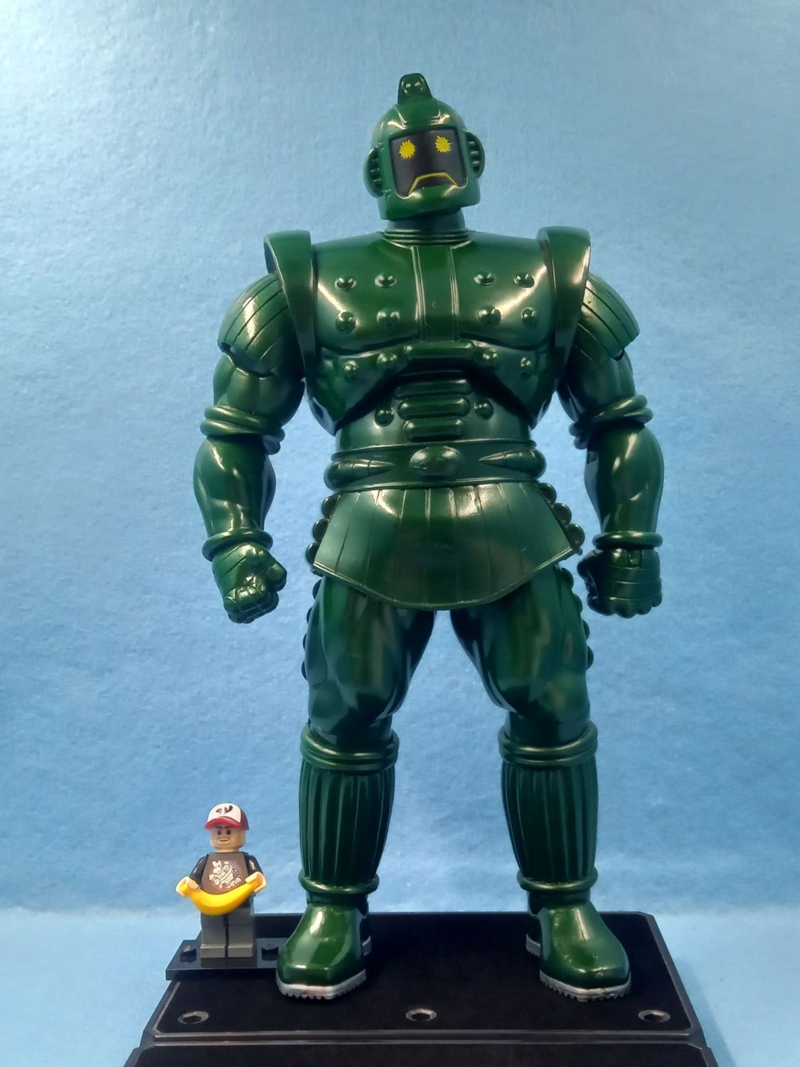 MARVEL SELECT TITANIUM MAN (P/O)