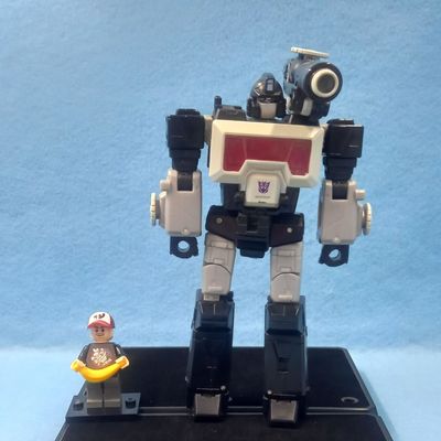 TRANSFORMERS MAGNIFICUS (P/O)