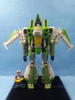TRANSFORMERS THRUST (P/O)