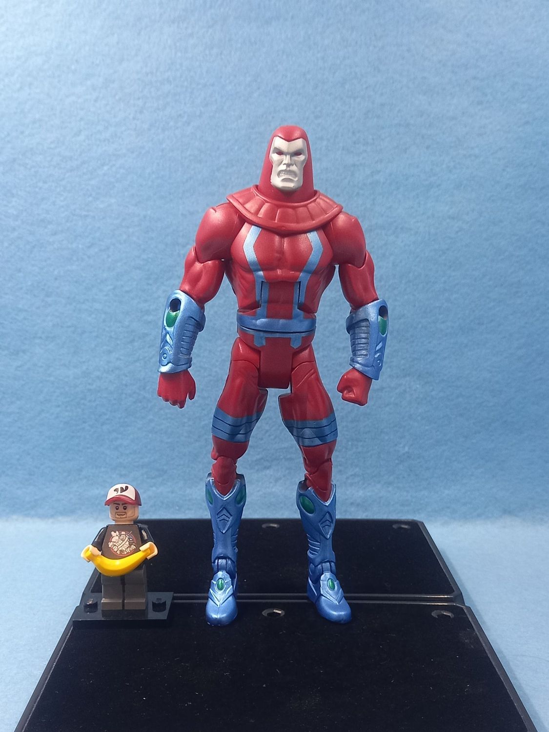 DC UNIVERSE MANHUNTER ROBOT (P/O)