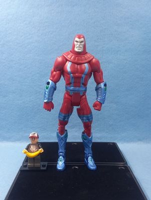 DC UNIVERSE MANHUNTER ROBOT (P/O)