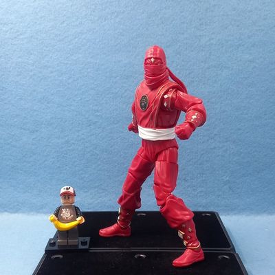 POWER RANGERS LIGHTNING COLLECTION NINJA RED RANGER (P/O)