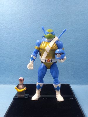 POWER RANGERS LIGHTNING MORPHED LEONARDO (P/O)