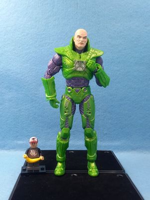 DC MULTIVERSE LEX LUTHER (GREEN POWER SUIT) (P/O)