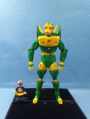 DC UNIVERSE CLASSICS MANTIS (ROBOT) (P/O)