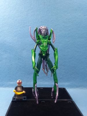 DC UNIVERSE CLASSICS G&#39;HU (P/O)
