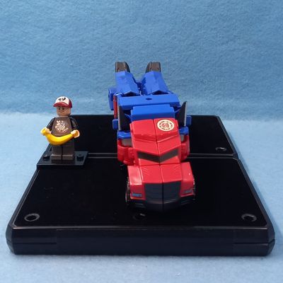 TRANSFORMERS OPTIMUS PRIME (P/O)