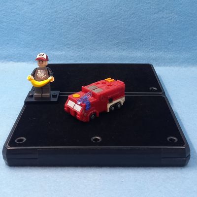 TRANSFORMERS FIREBOT (P/O)