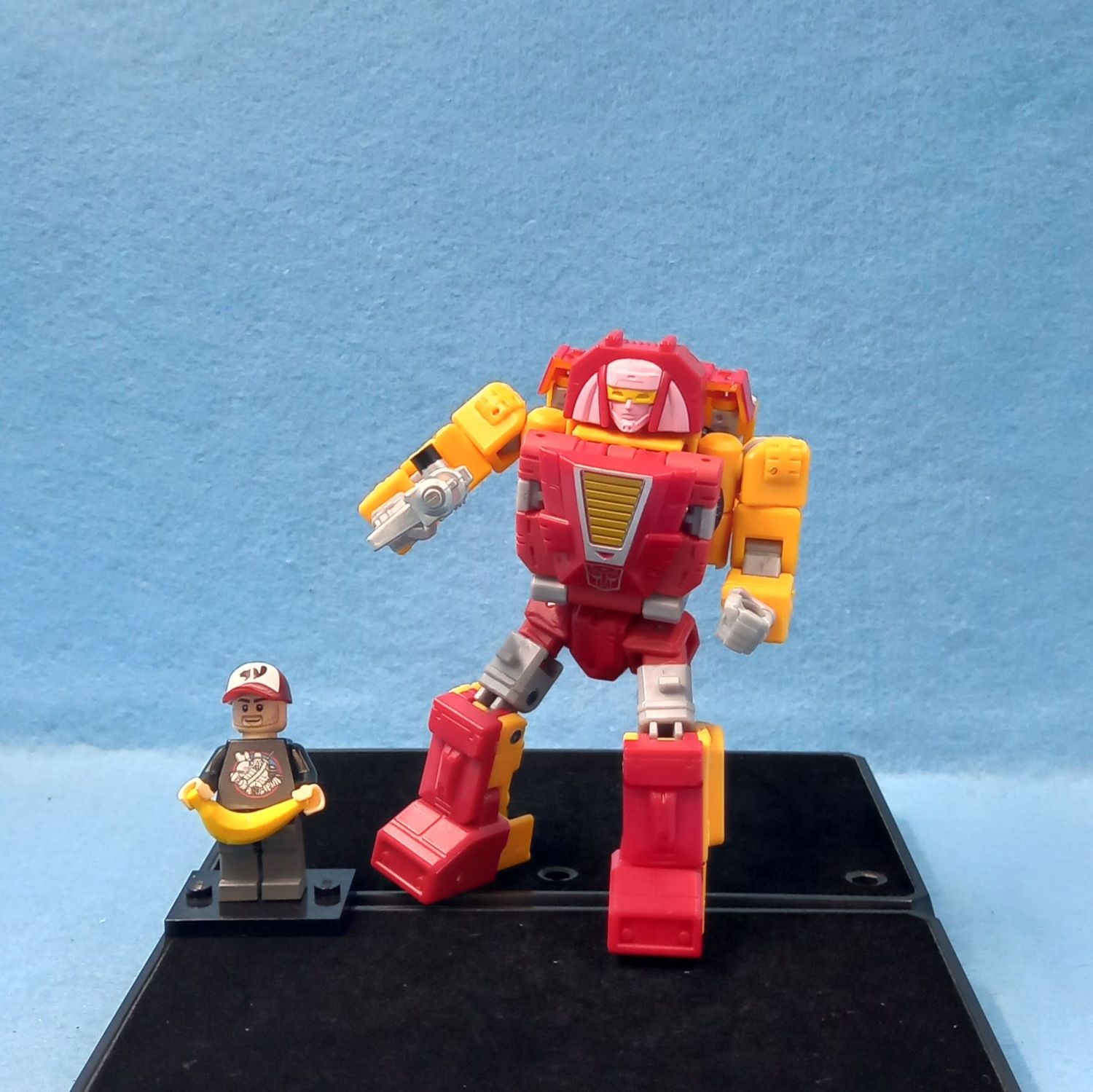 TRANSFORMERS SMALL FOOT (P/O)