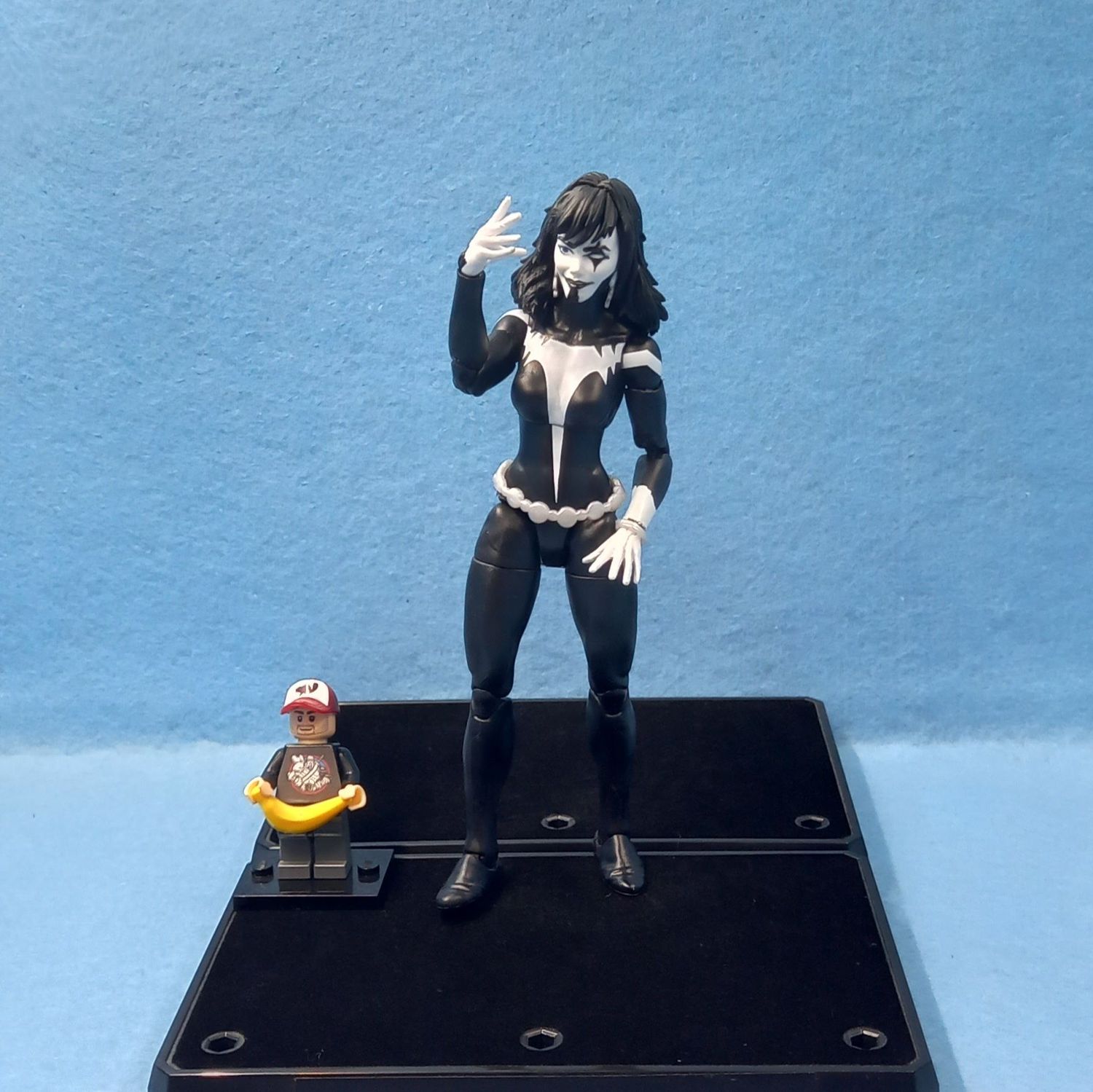 MARVEL LEGENDS SHRIEK (P/O)