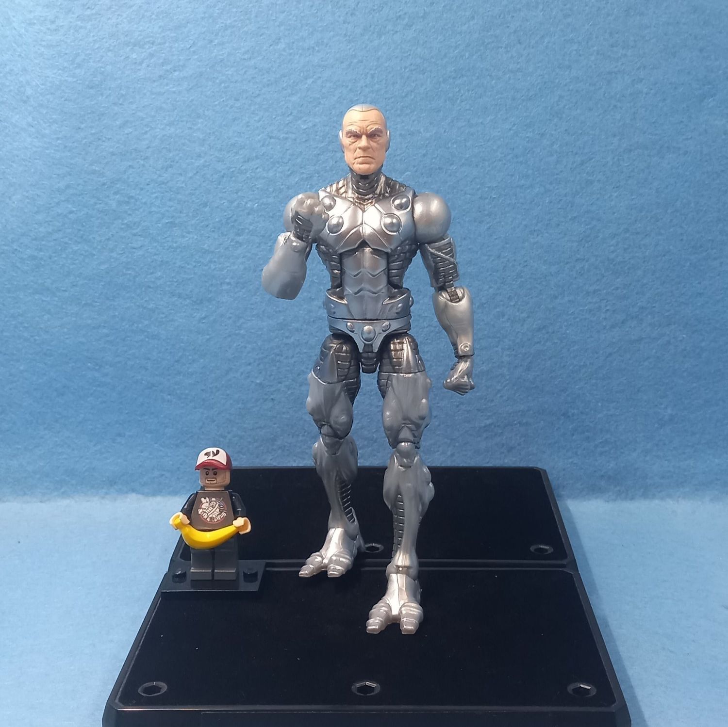 MARVEL LEGENDS SILVERMANE (P/O)