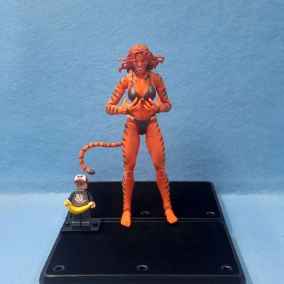 MARVEL LEGENDS TIGRA (P/O)