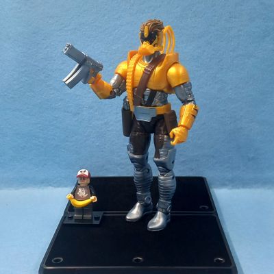 MARVEL LEGENDS MAVERICK (P/O)