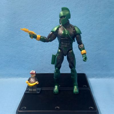 MARVEL LEGENDS GENIS VELL (P/O)