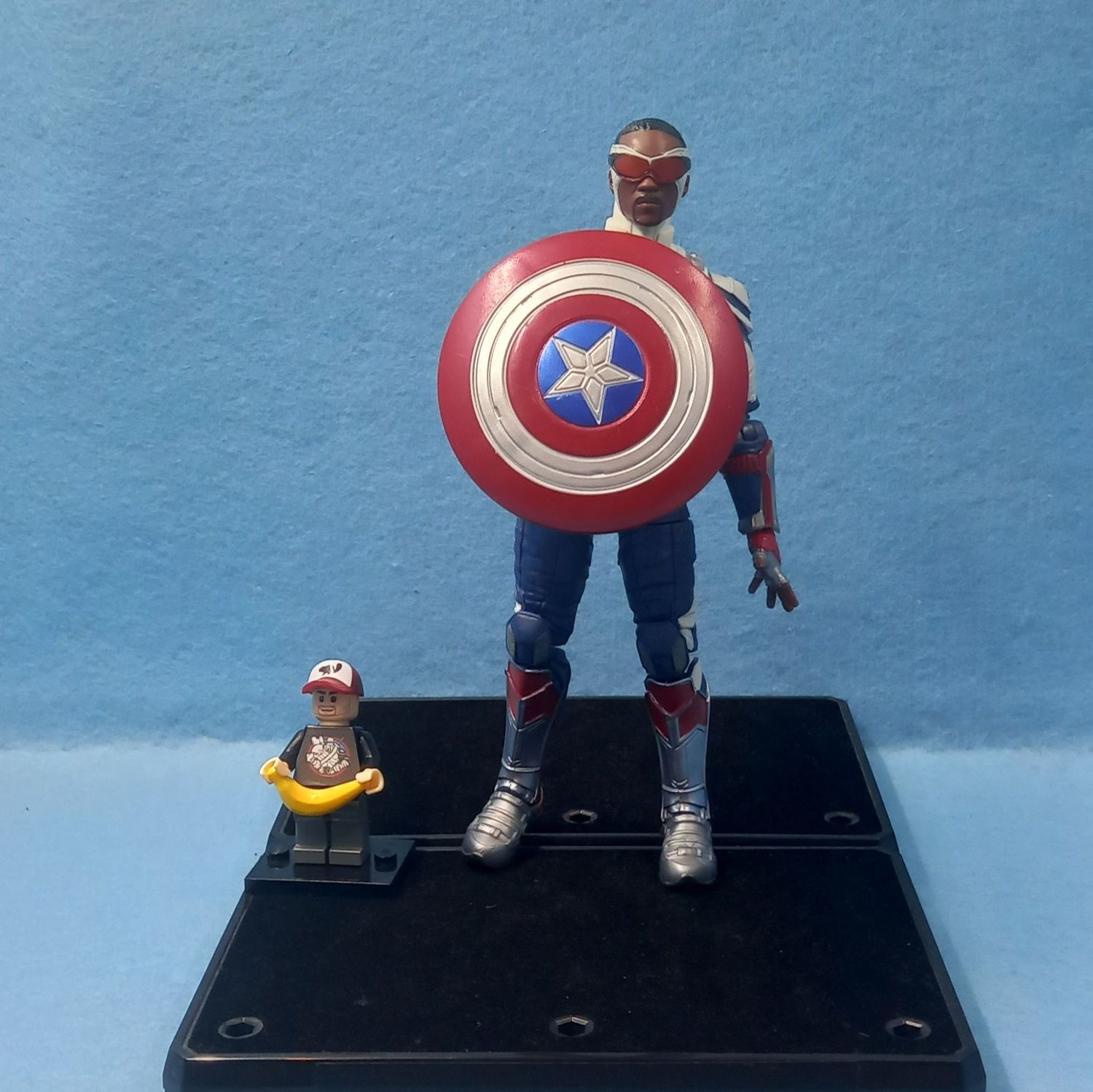 MARVEL LEGENDS CAPTAIN AMERICA (P/O)