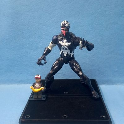 MARVEL LEGENDS VENOMIZED CAPTAIN AMERICA (P/O)