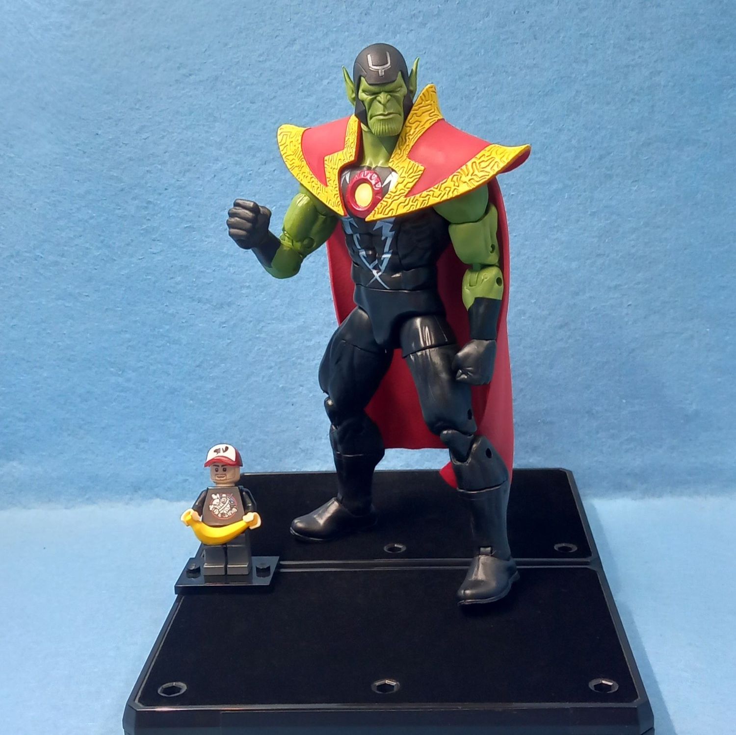 MARVEL LEGENDS SUPER SKRULL (P/O)