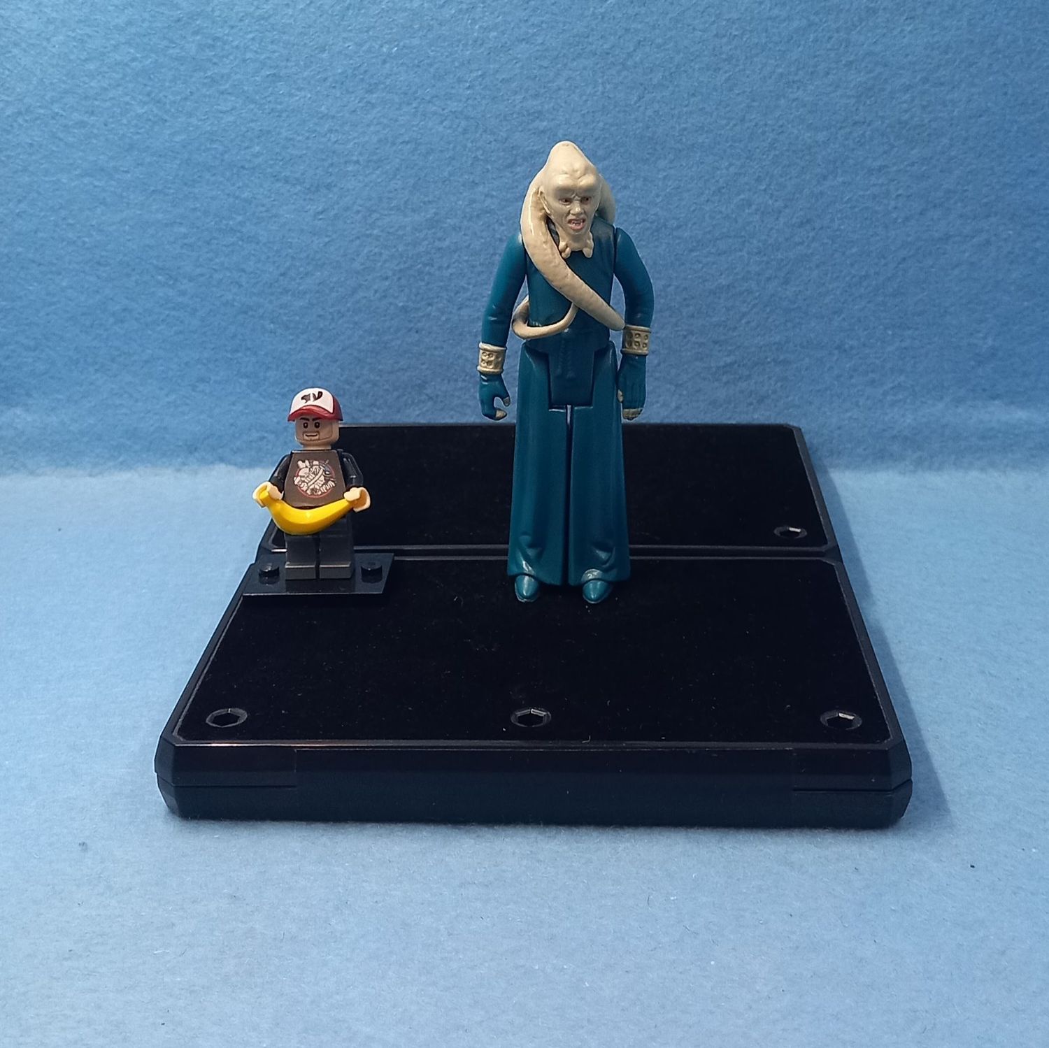 STAR WARS 3.75" BIB FORTUNA (P/O)