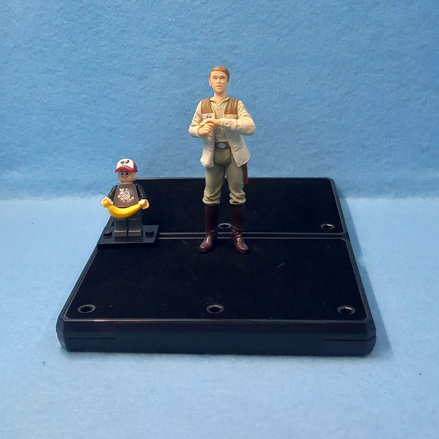 STAR WARS 3.75" RAYMUS ANTILLES (P/O)