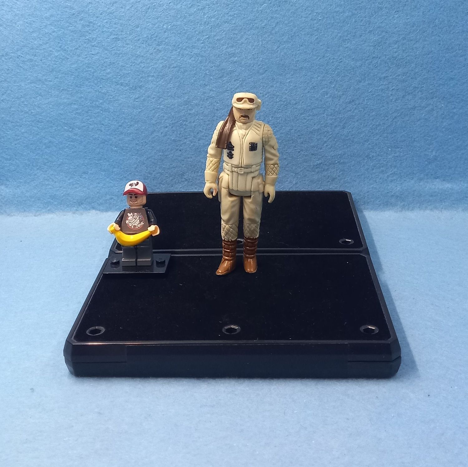 STAR WARS 3.75" REBEL COMMANDER (P/O)