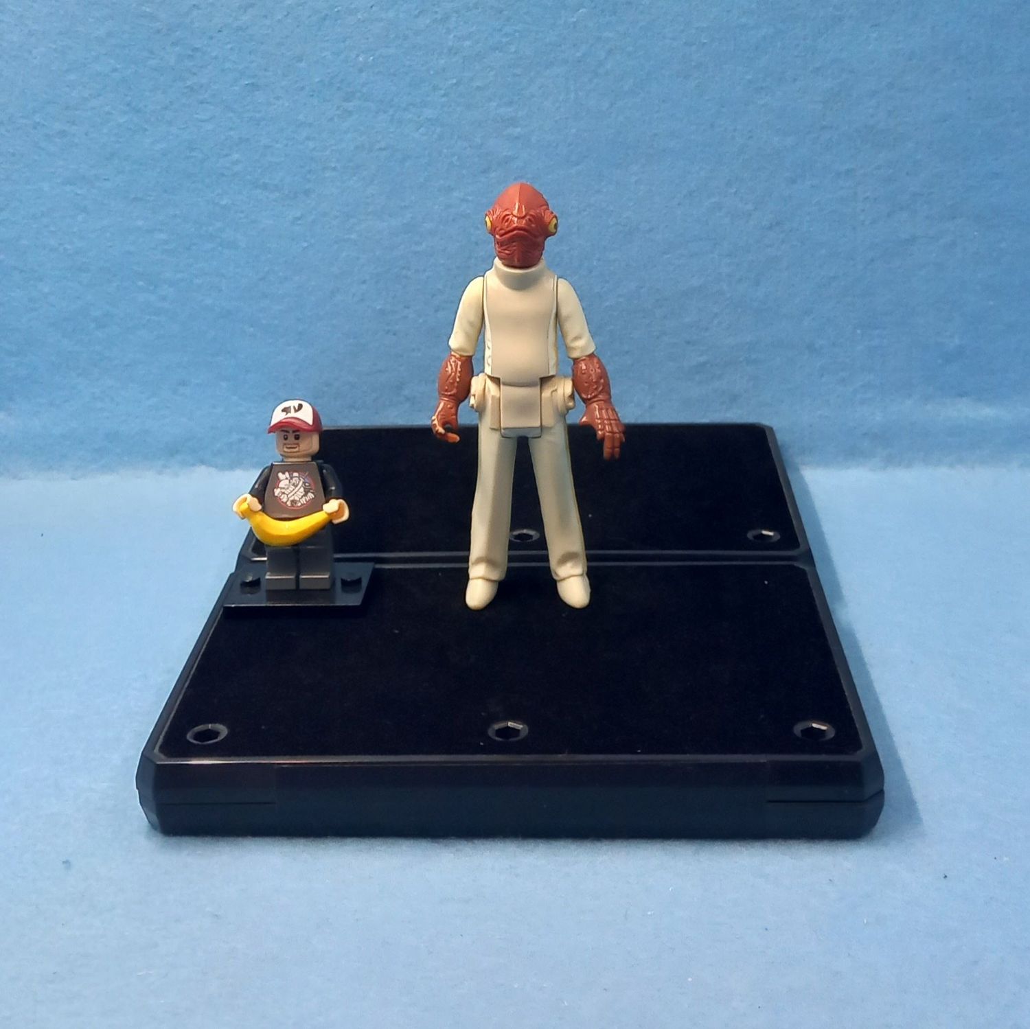 STAR WARS 3.75" ACKBAR (P/O)