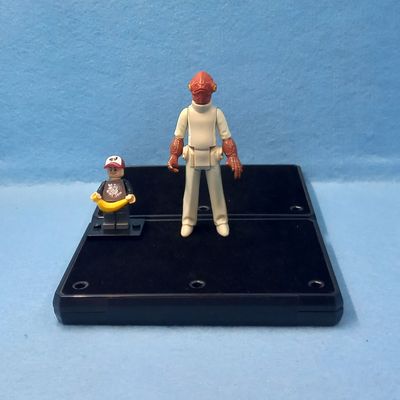 STAR WARS 3.75" ACKBAR (P/O)