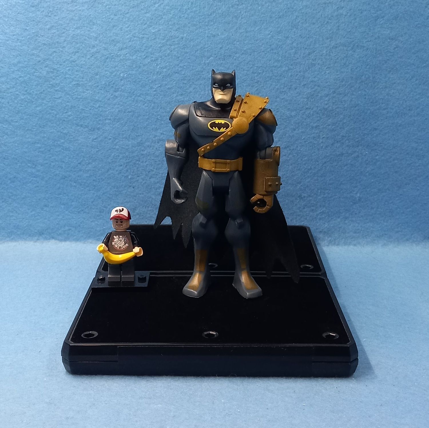 MATTEL DC CRUSHER CUFFS BATMAN (P/O)