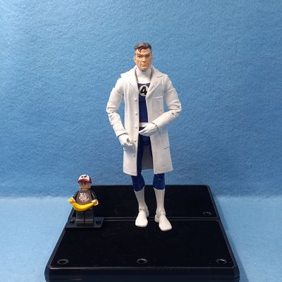 MARVEL LEGENDS MR FANTASTIC (P/O)
